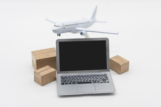 鋰<a href='http://www.yuelingdz.com' title='電池空運' >電池空運</a>